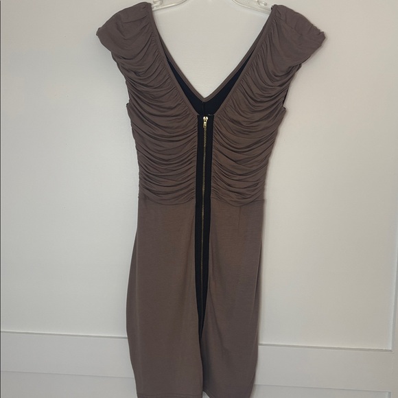Elegant Brown Ruched Dress size 8 in great condition - Picture 2 of 4